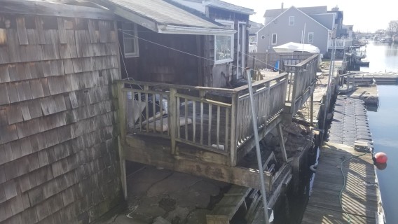 Collapsing rear deck - unsafe